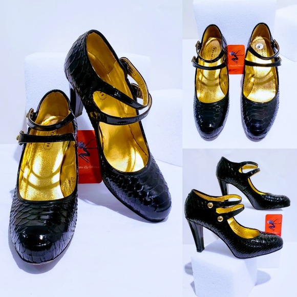 Coach Shoes - Coach "Lizza" A3377 Snake skin Mary Janes 9B🦄💋